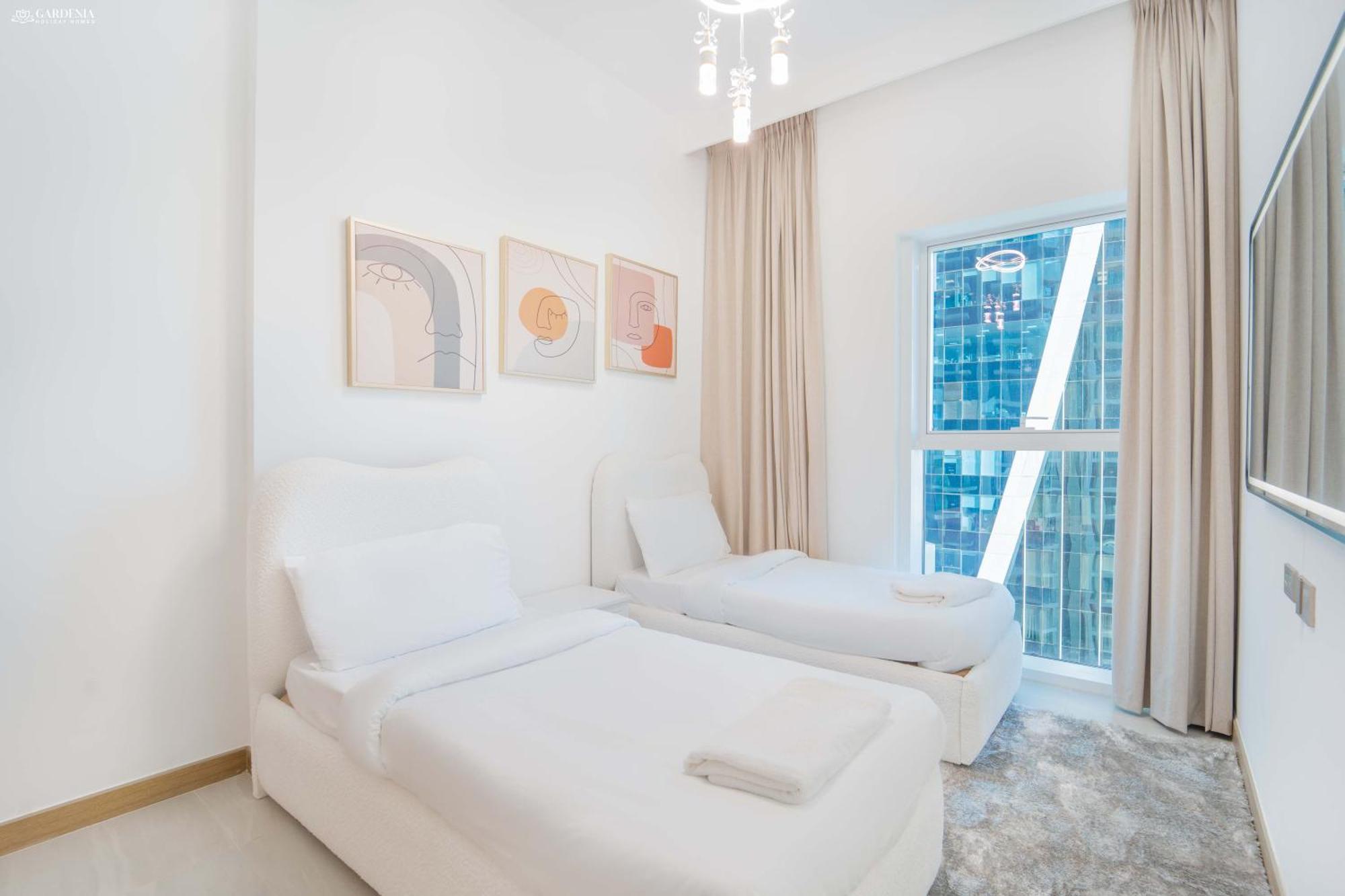 Fabulous Missoni Designer Building, 3 Bedroom Maid Apartment *