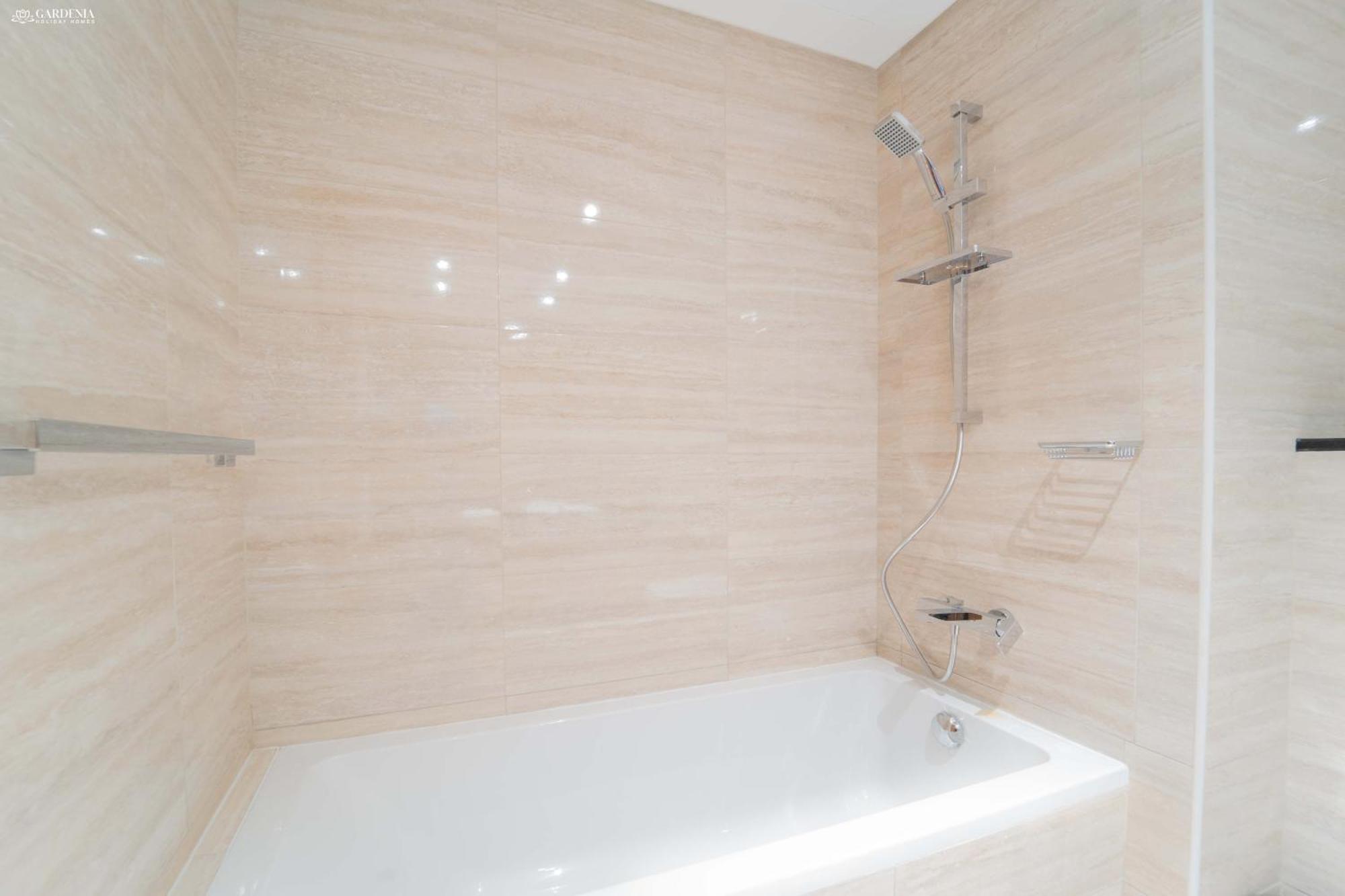 Fabulous Missoni Designer Building, 3 Bedroom Maid Dubai