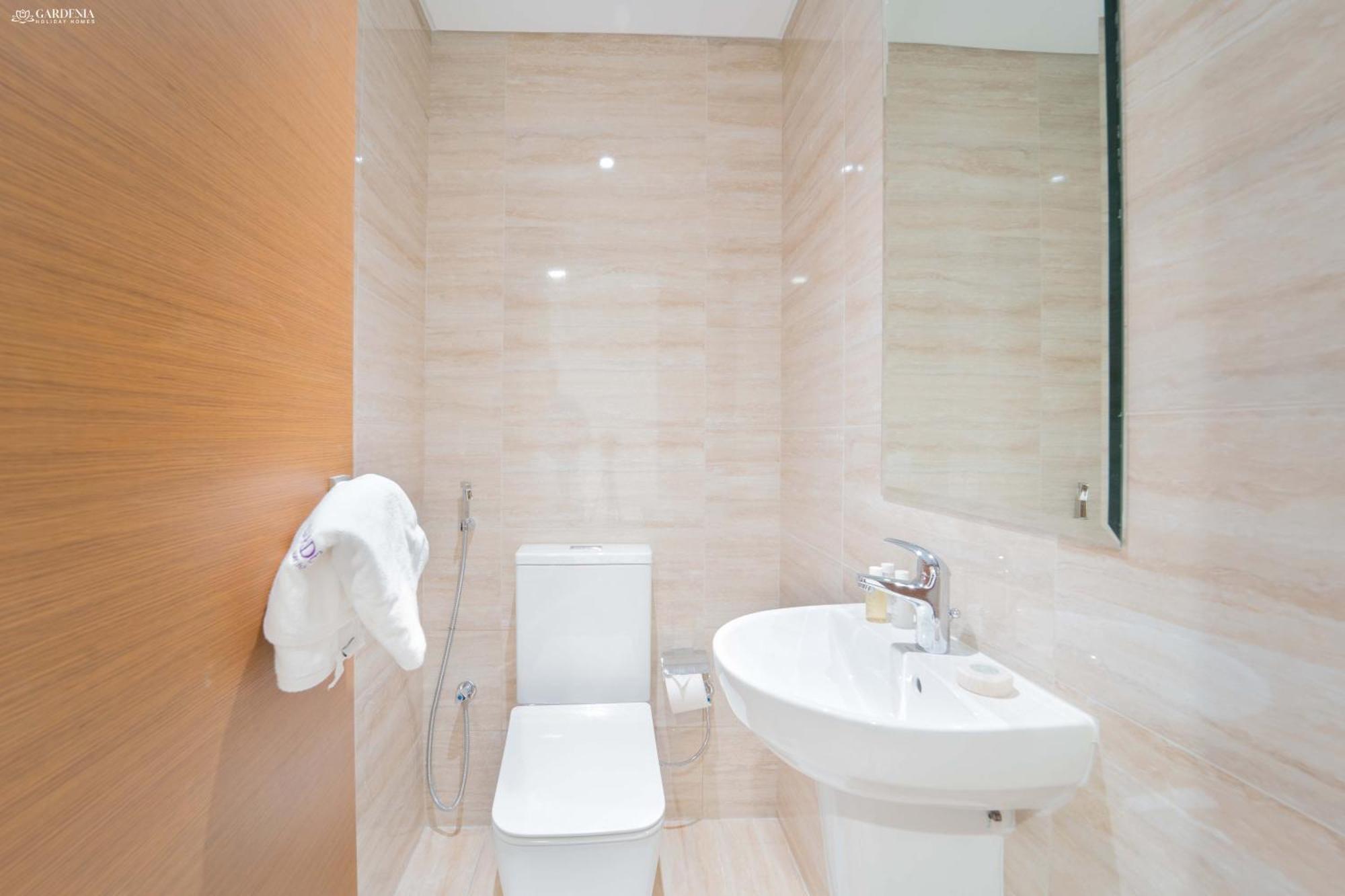 Fabulous Missoni Designer Building, 3 Bedroom Maid Apartment *